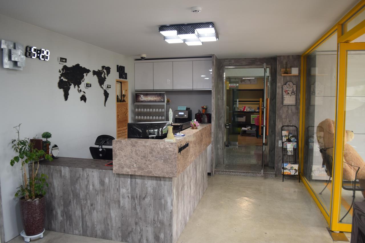 Hostel Dahyun & Guesthouse Гиеонгджу Екстериор снимка
