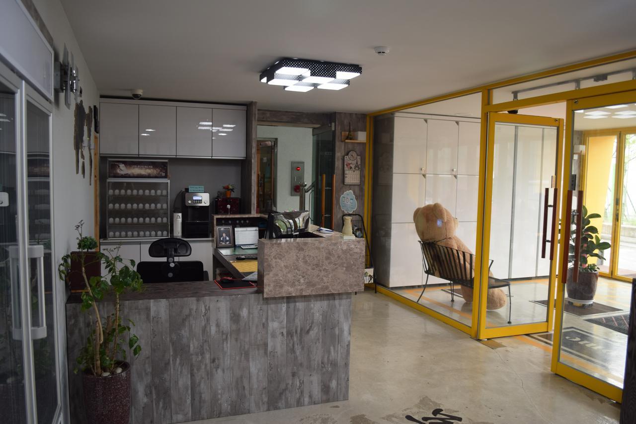 Hostel Dahyun & Guesthouse Гиеонгджу Екстериор снимка