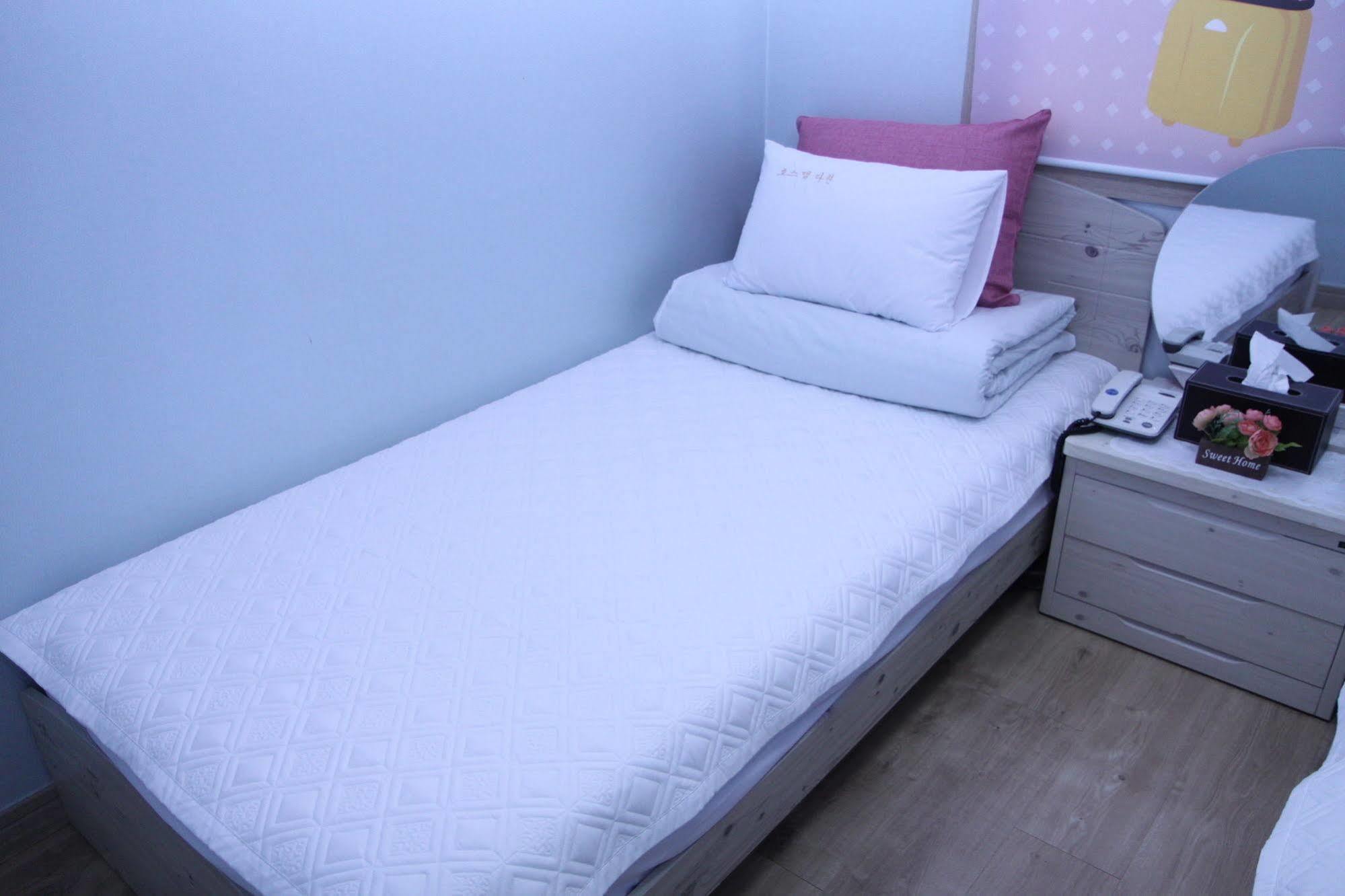 Hostel Dahyun & Guesthouse Гиеонгджу Екстериор снимка